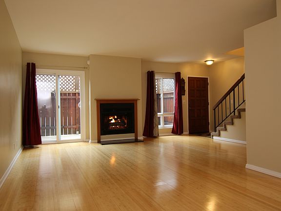 2nd image of 1534 N Formosa Ave APT 2