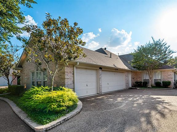 5th image of 4004 Steeplechase Dr