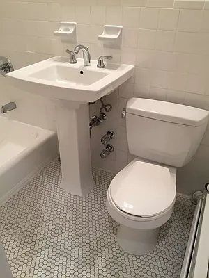 Rented by Metropolis Real Estate of Manhattan | media 4