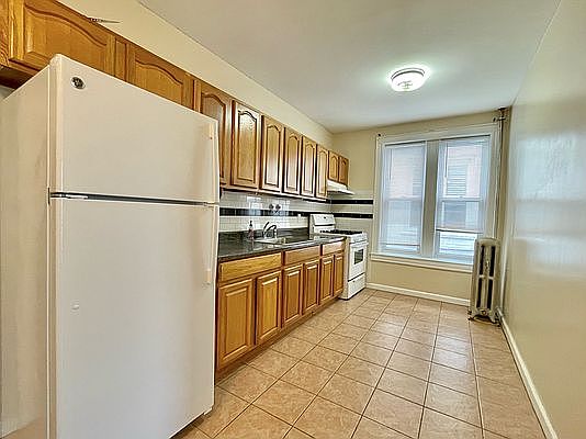 2nd image of 1747 62nd St #2