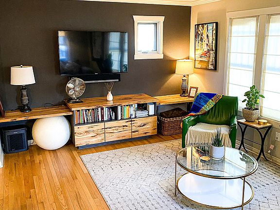 5th image of 2117 Castillo St APT D