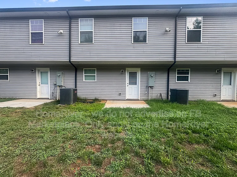 106 Beaumont Cir — Photo 15