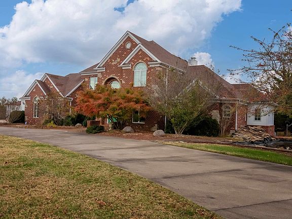 4th image of 1342 Stone Creek Dr