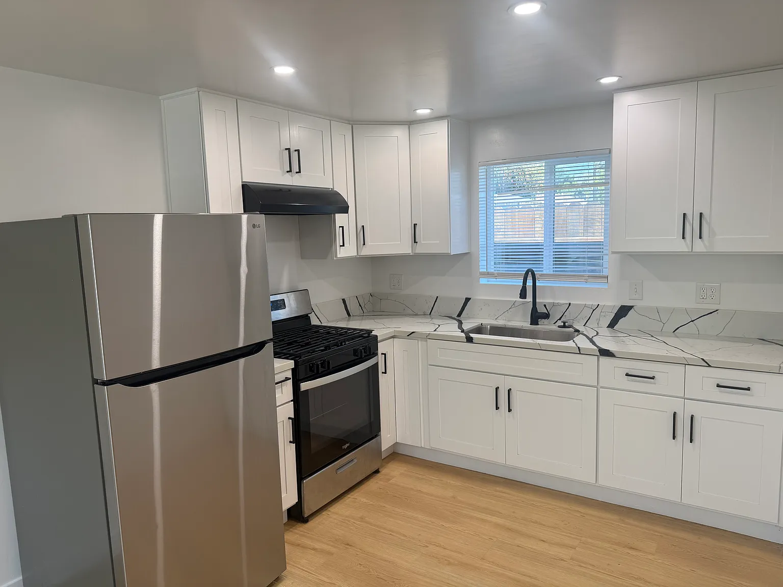1 bed, $2,295 — Photo 2
