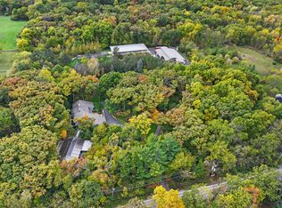 3515 Oak Ridge Rd, Crystal Lake, IL 60012