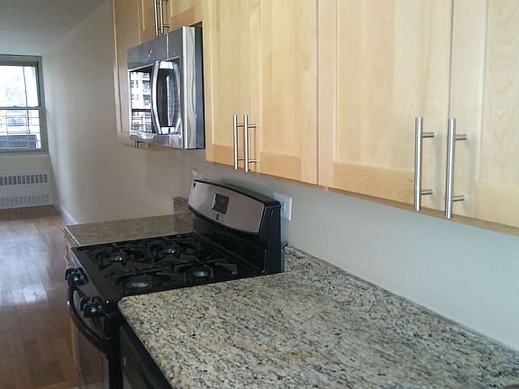 2nd image of 2001 Story Ave APT 3E