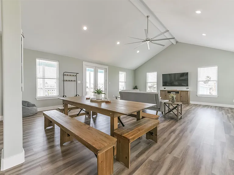16630 Jean Lafitte Rd — Photo 28