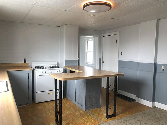 3rd image of 118 Hill St
