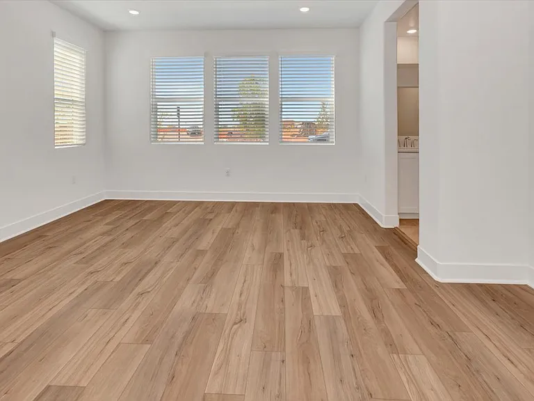 904 Chinon — Photo 12