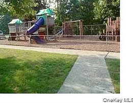 68 Sneden Pl W #68 — Photo 26