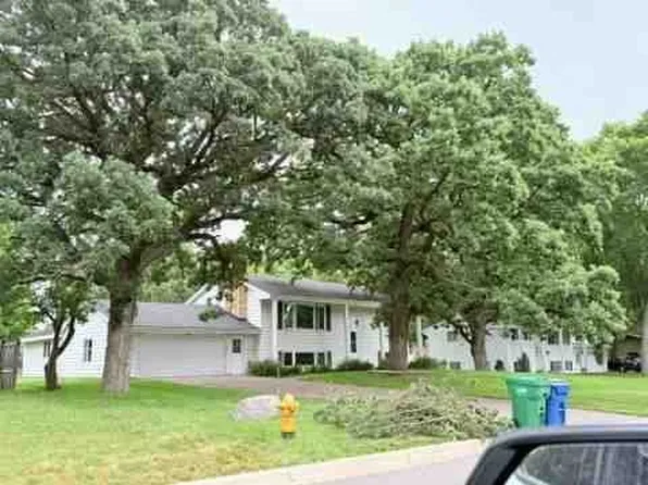 16010 14th Ave N, Plymouth, MN 55447