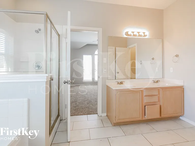 6605 Sandgate Dr — Photo 10