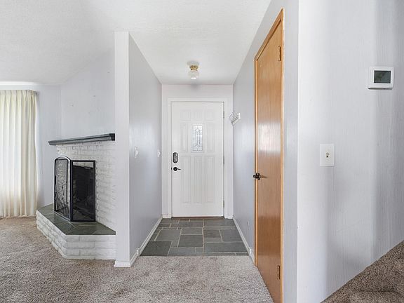 2nd image of 206 Cottonwood Dr