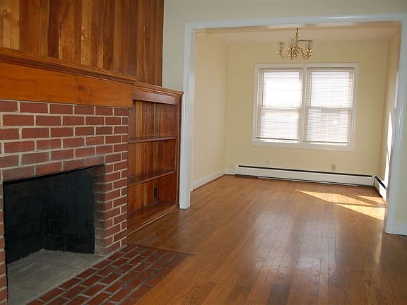 3rd image of 1030 Toppin Blvd