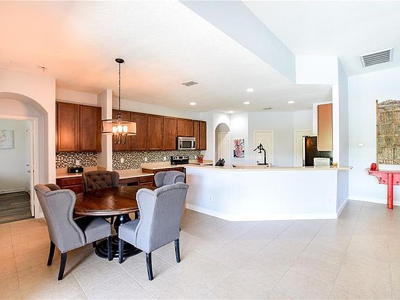 5th image of 4755 Legacy Oaks Dr
