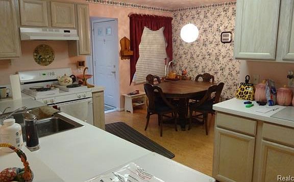 5th image of 41884 Riverwood Ct #45