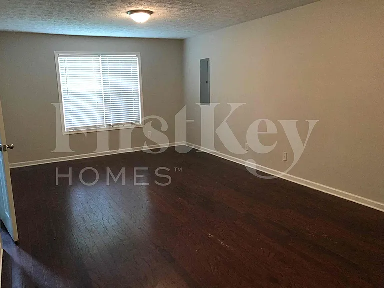 7437 Dogwood Trl — Photo 5