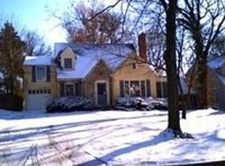 5433 Canterbury Rd, Fairway, KS 66205