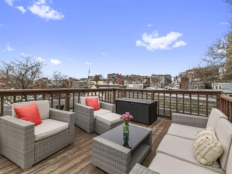 25 Pleasant St #3 — Photo 17