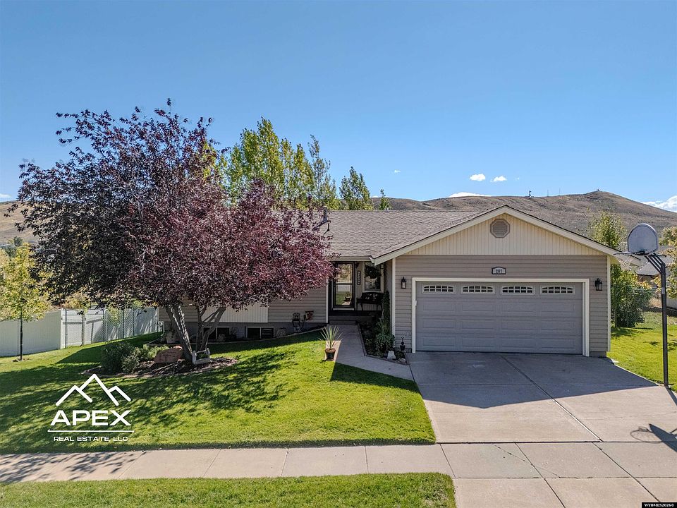 1st image of 207 Bodine Dr