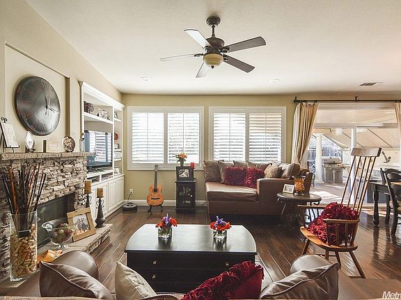 5th image of 4105 Eastport Dr