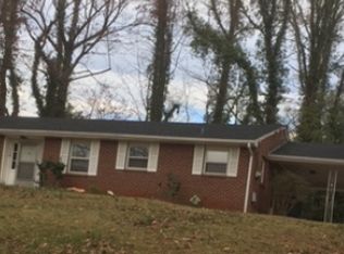 118 Mayfair Dr, Winston Salem, NC 27105