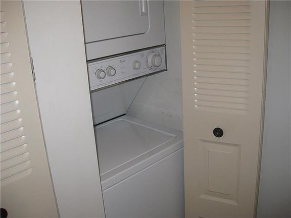 4th image of 10120 Sunrise Lakes Blvd APT 208