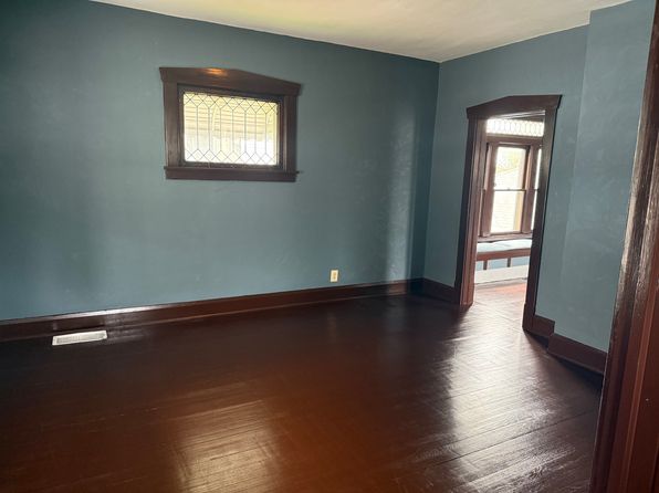 233 2nd Ave, Sharon, PA 16146