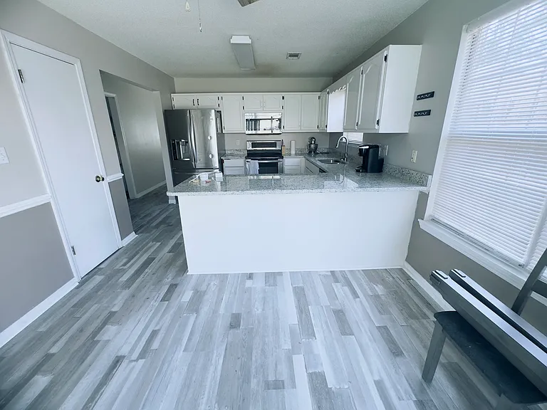 1771 Guildford Ct — Photo 20