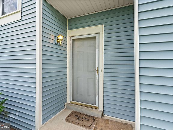 4th image of 21700 Comstock Cir #147