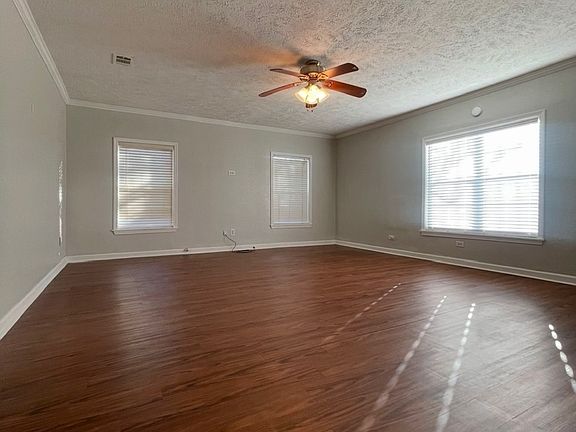 4th image of 2052 N Robison Rd