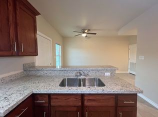 Lyon's Cape Apartments, Laredo, TX 78043