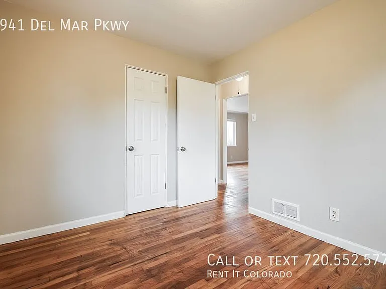 1941 Del Mar Pkwy — Photo 11