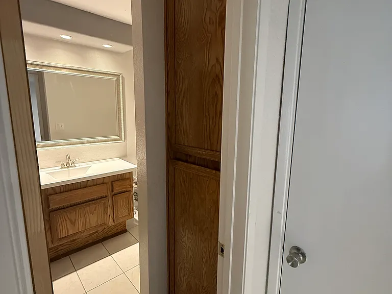 4240 Menlo Ave #12 — Photo 18