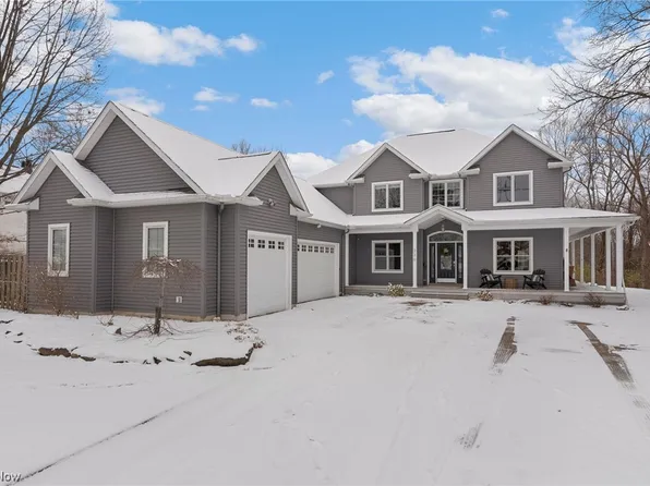 220 Adams St, Berea, OH 44017