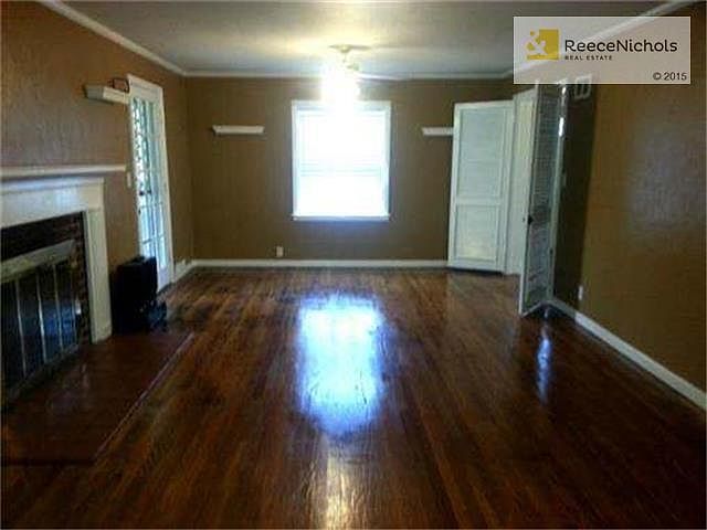 1st image of 4121 E 8th St