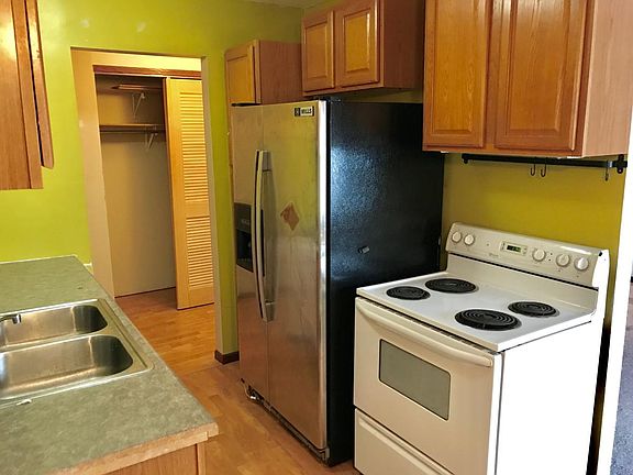 3rd image of 934 Westbrooke Way APT 7