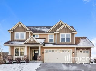 1505 Hackamore Dr, Victoria, MN 55386