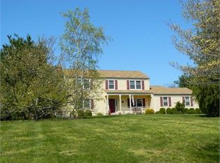 4 Robert Dr, Lebanon, NJ 08833