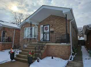 12328 S Aberdeen St, Calumet Park, IL