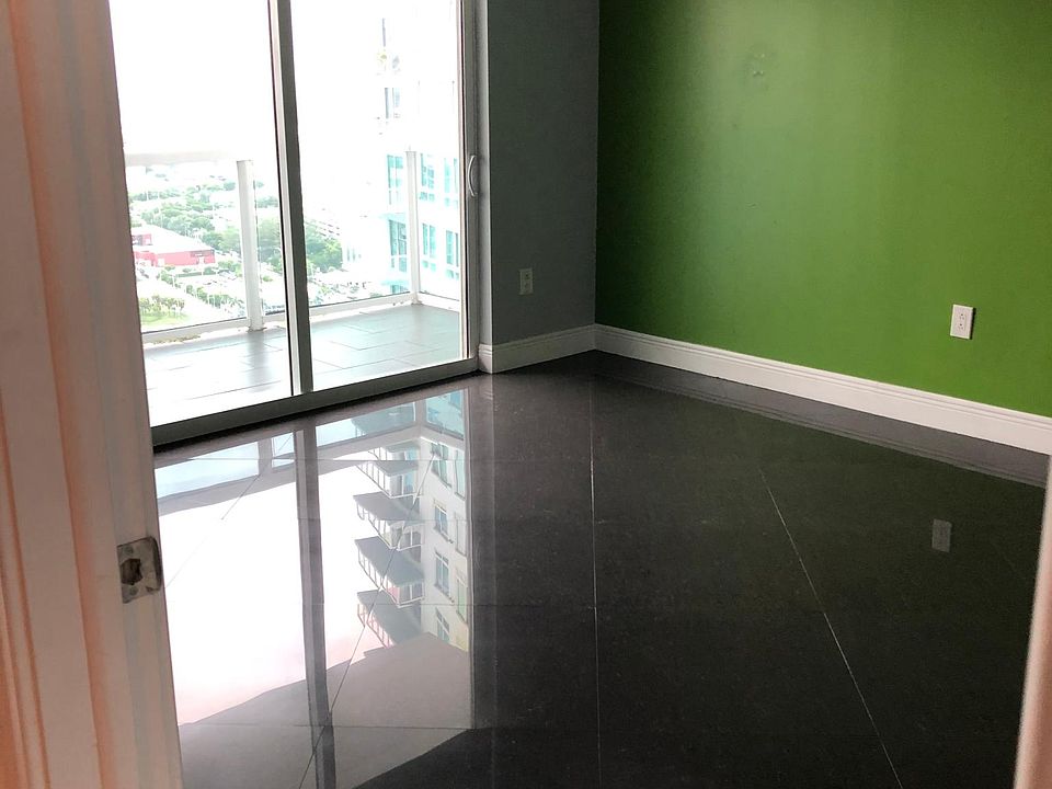 1st image of 1800 N Bayshore Dr APT 3108