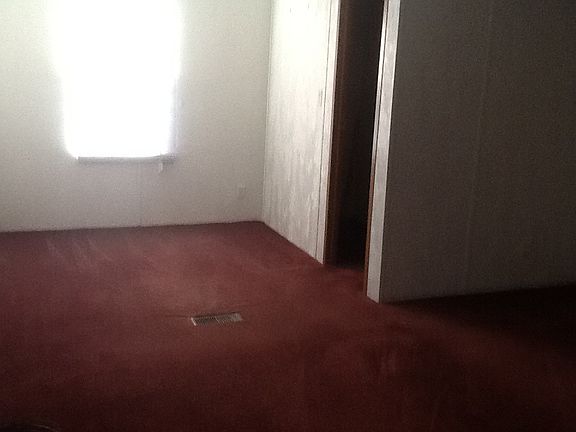 master bedroom- has 2 ceiling fans