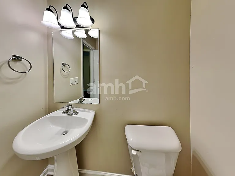 111 Chadford Pl — Photo 8