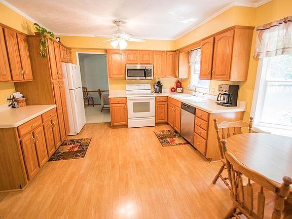 4th image of 4524 Azalea Ln