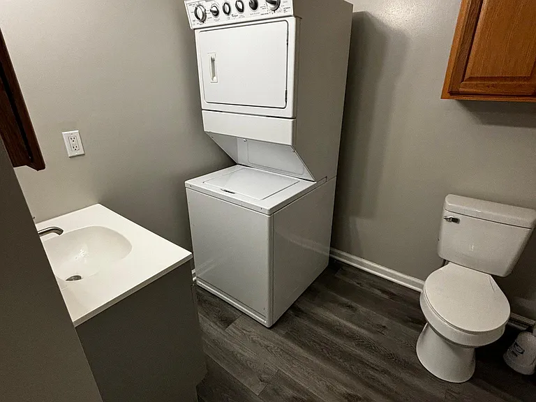609 E McPherson St #B — Photo 8