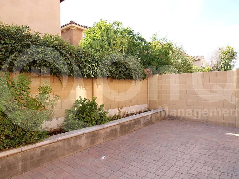 9134 S Roberts Rd — Photo 28