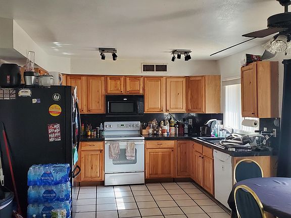 3rd image of 1725 W Potter Dr