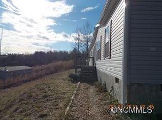 103 Sam Furr Dr, Flat Rock, NC 28731