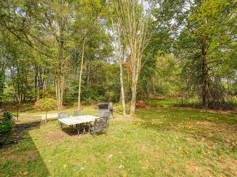 248 Hyatts Rd — Photo 41