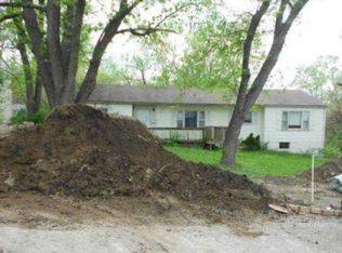 10304 Oakland Ave, Kansas City, MO 64134